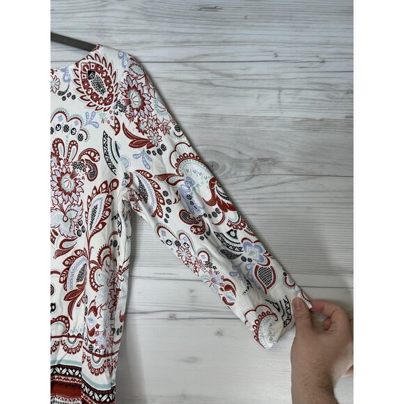 Ann Taylor Factory Shirt Womens Small White Red Paisley 3/4 Sleeve Boat Neck - Picture 3 of 9